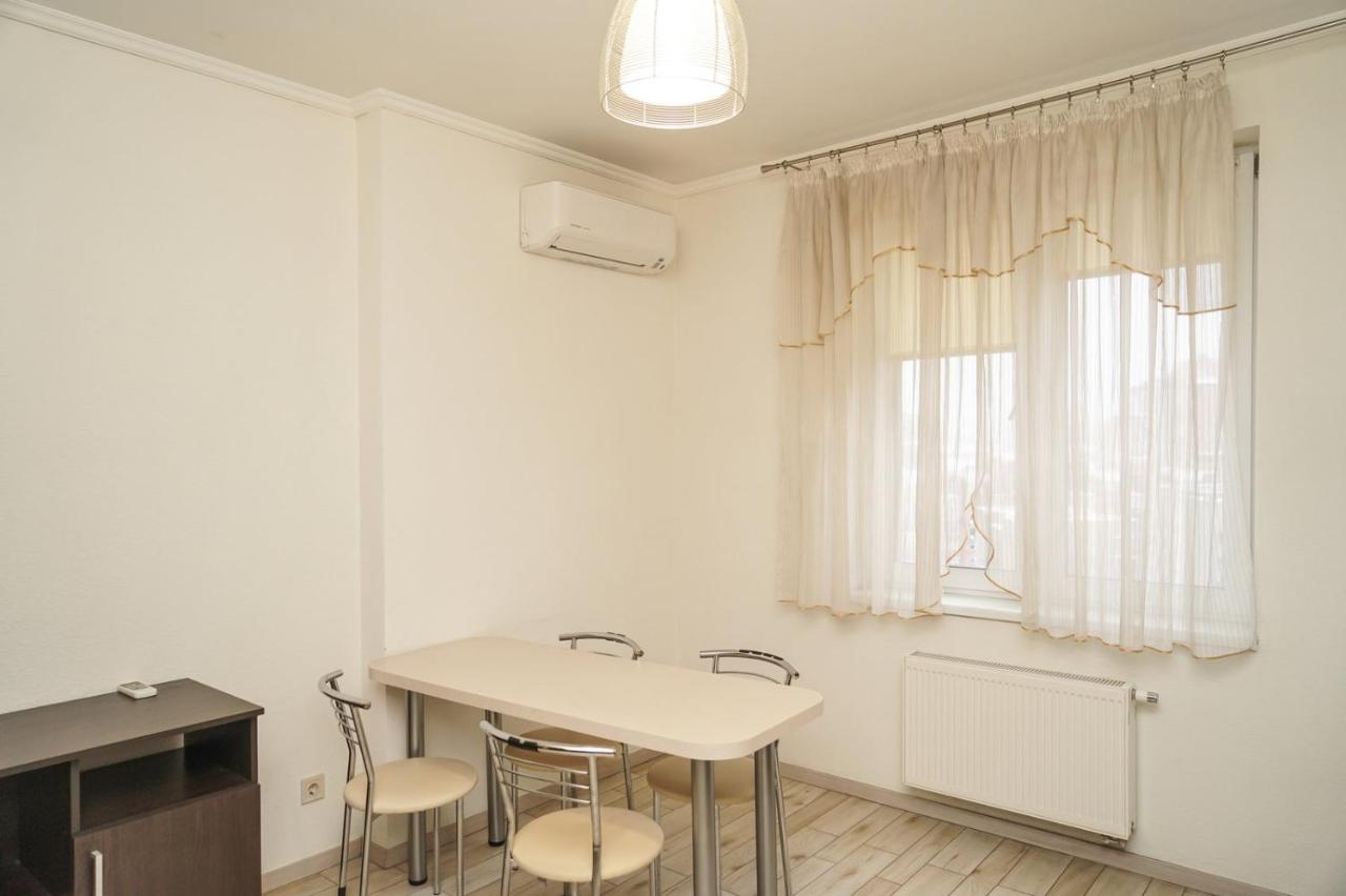 Kyiv Apartment On Chornovola 27 المظهر الخارجي الصورة